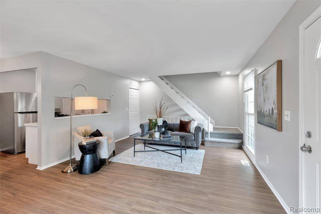 Novi, MI,23646 Stonehenge Boulevard