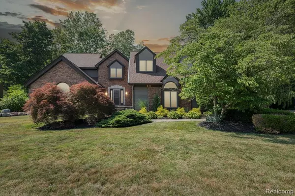 38906 Santa Barbara Street, Clinton Twp, MI 48036