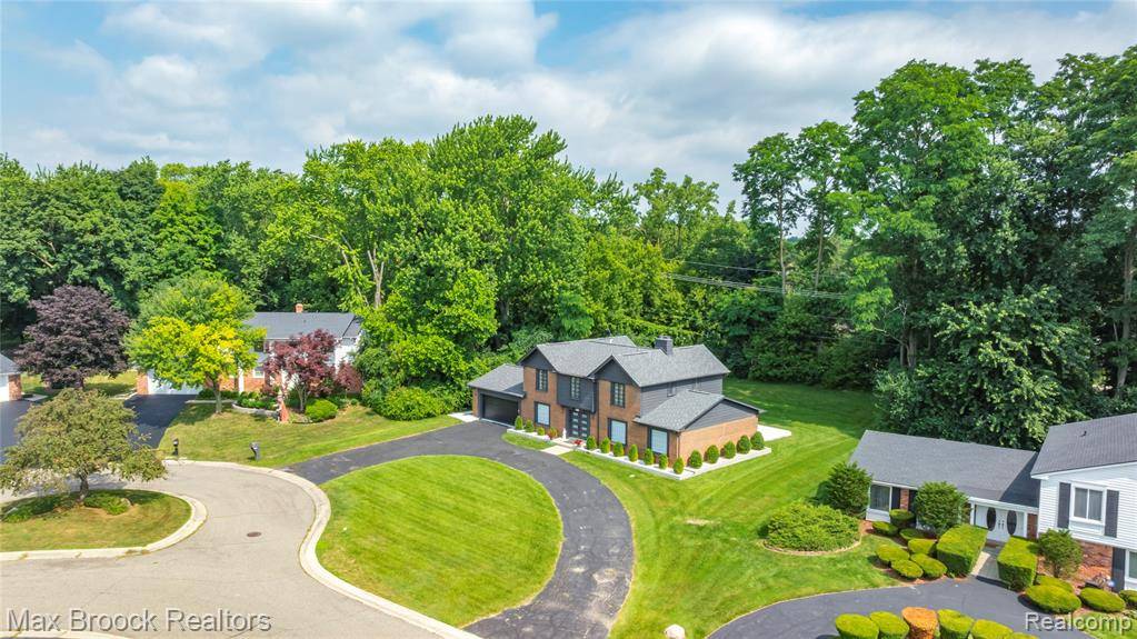 West Bloomfield, MI,5534 Apple Ridge Trail