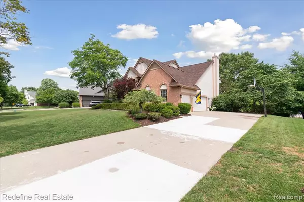 West Bloomfield, MI 48324,2841 Treyburn Lane