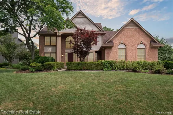 West Bloomfield, MI 48324,2841 Treyburn Lane