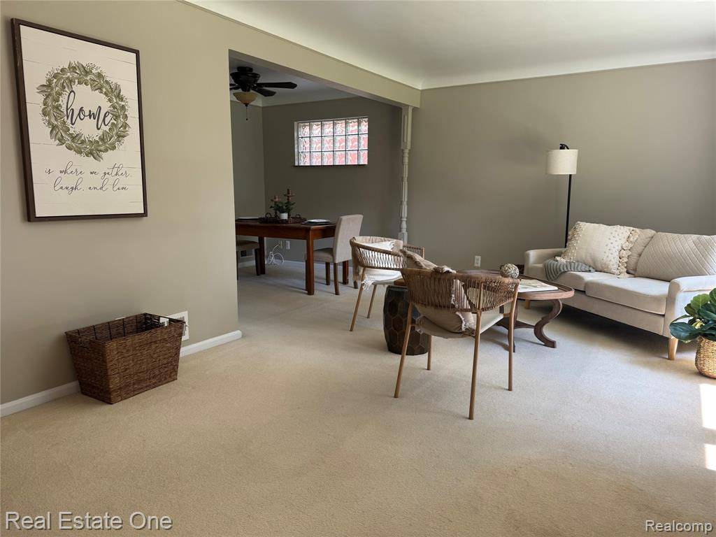 Saint Clair Shores, MI 48081,22449 Lakeland Street