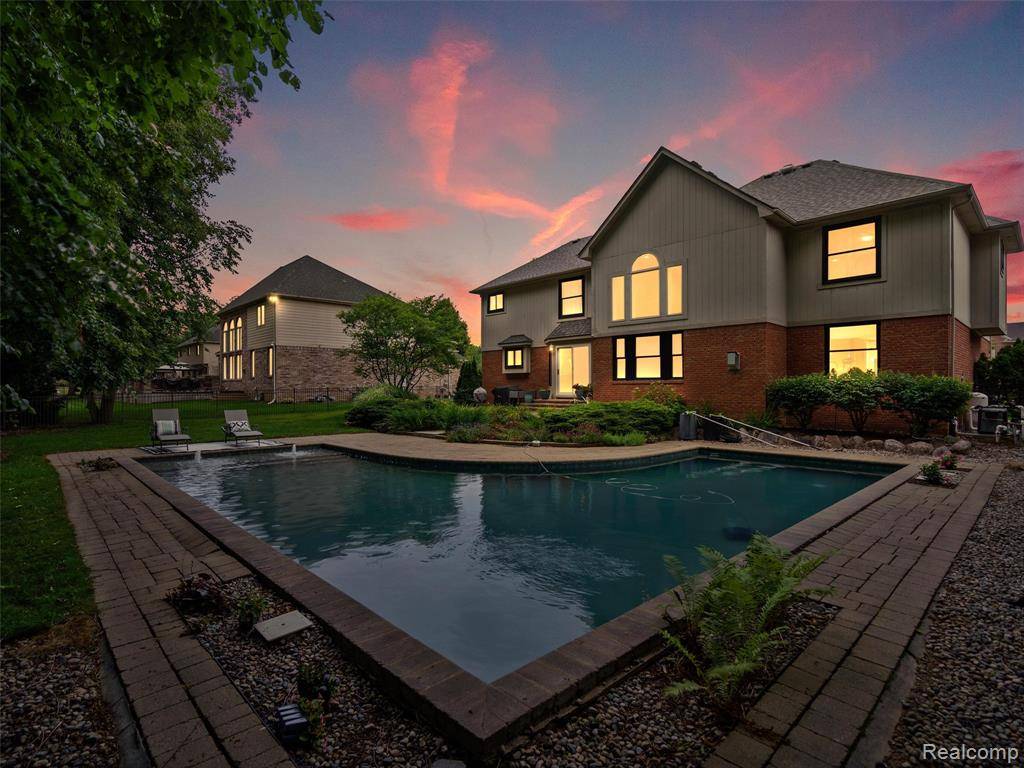 Shelby Twp, MI 48317,11064 Nature Way
