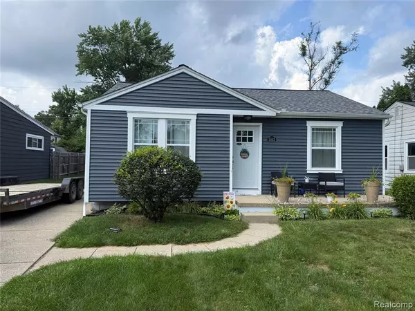 Waterford, MI 48327,5552 Aylesbury Drive