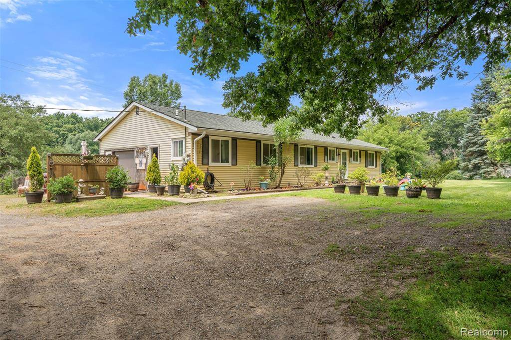 Metamora, MI 48455,2650 N Lake George Road