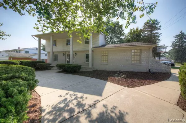 Southfield, MI 48076,27925 Arlington Drive