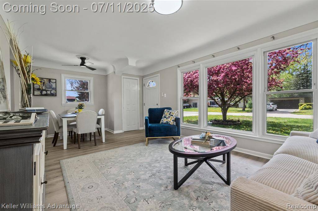 Livonia, MI 48152,18840 SUSANNA Drive