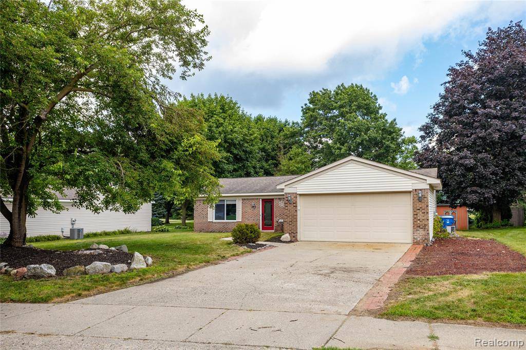 1123 Meadowlark Drive, Waterford, MI 48327