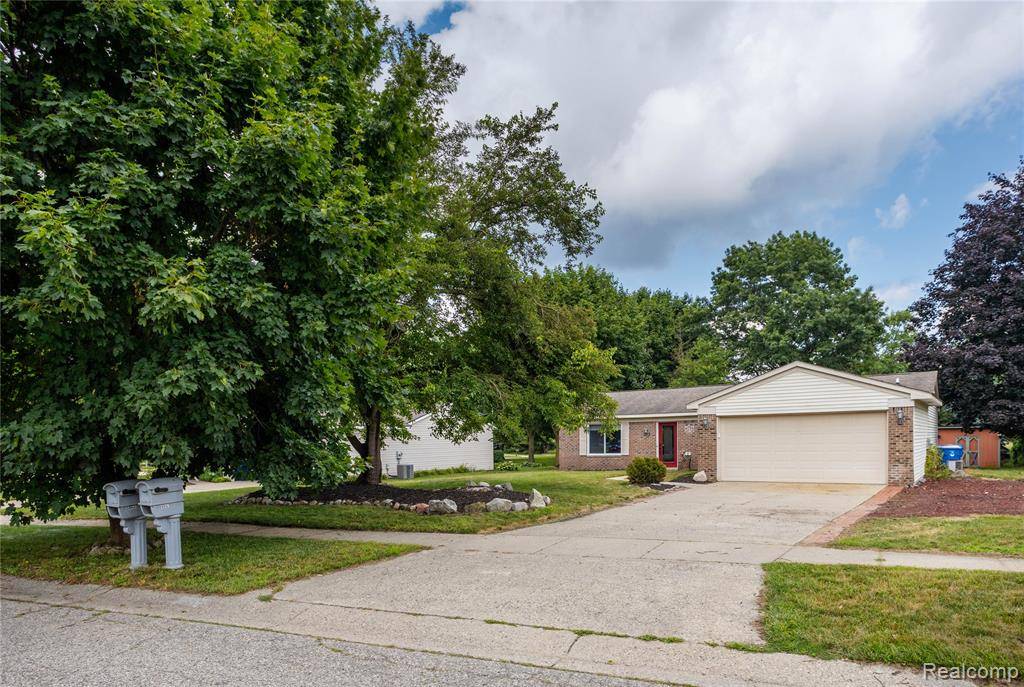 Waterford, MI 48327,1123 Meadowlark Drive