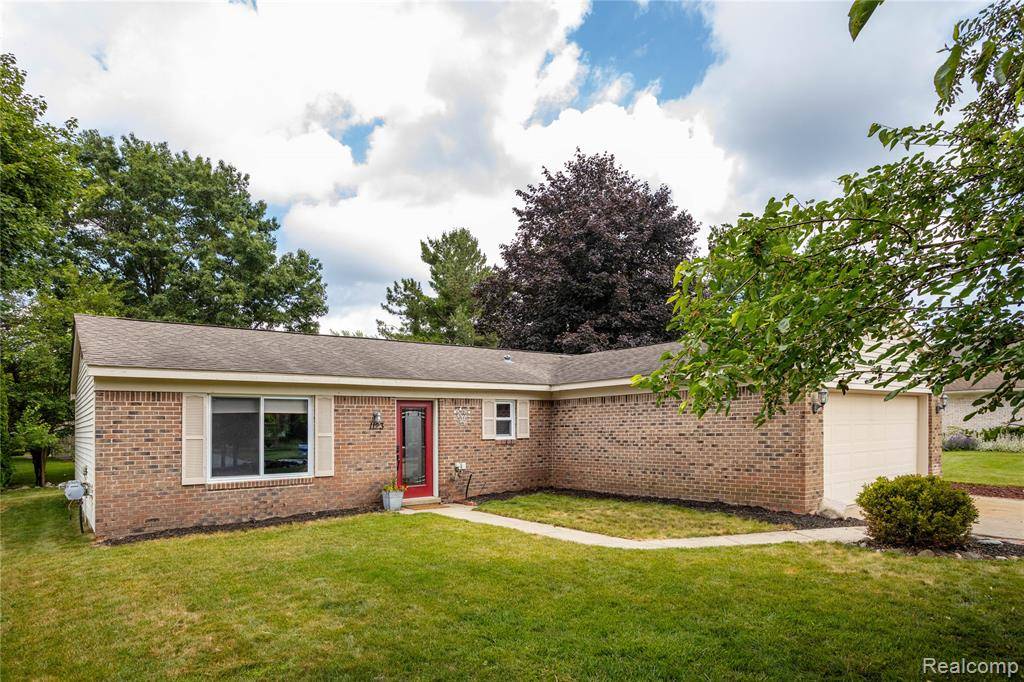 Waterford, MI 48327,1123 Meadowlark Drive