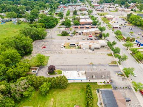 Grand Blanc, MI 48439,11319 S Saginaw Street