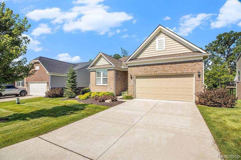 4104 Ashdale Way, Clarkston, MI 48348