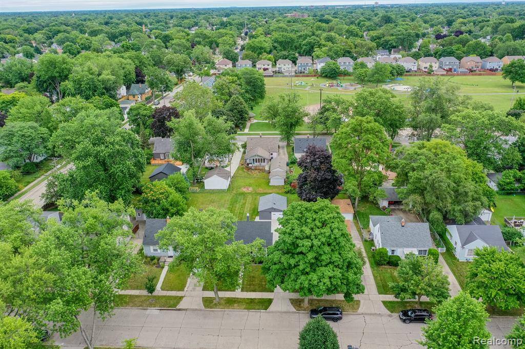 Berkley, MI 48072,2220 Cummings Avenue