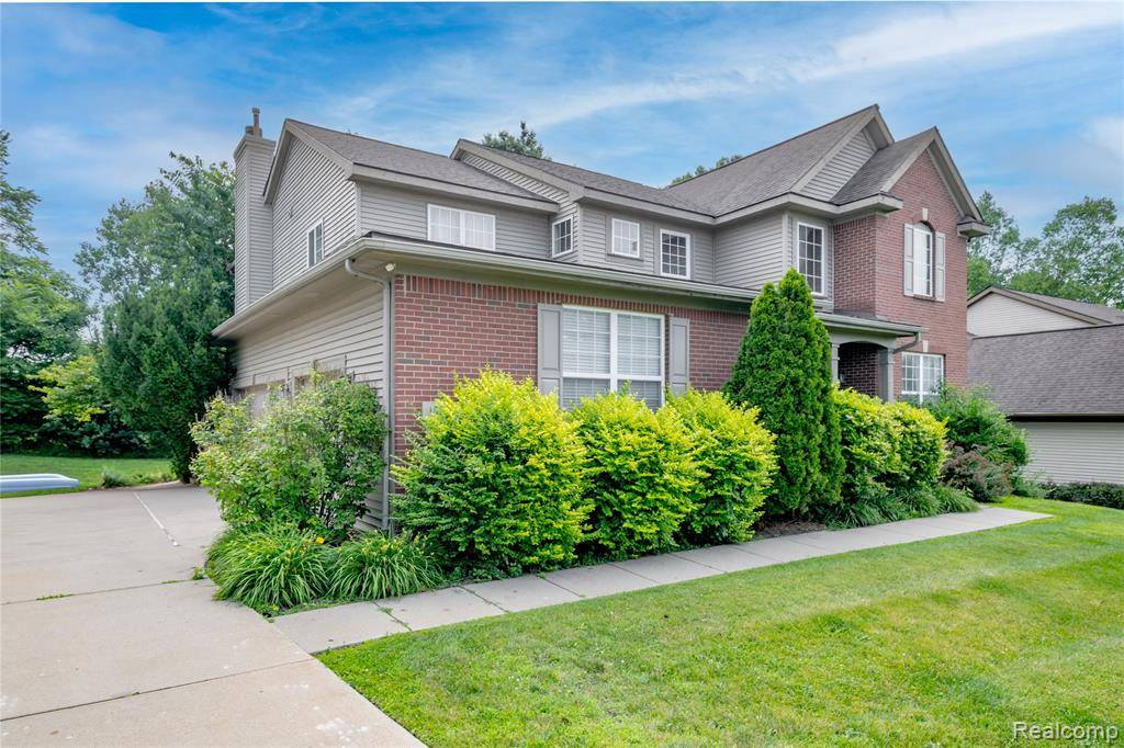 Howell, MI 48843,1884 Autumn Glen Drive