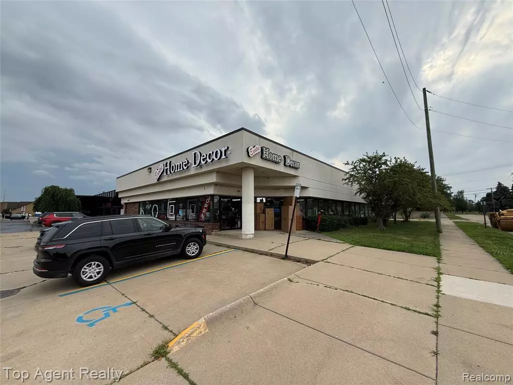 Madison Heights, MI 48071,31499 John R Road