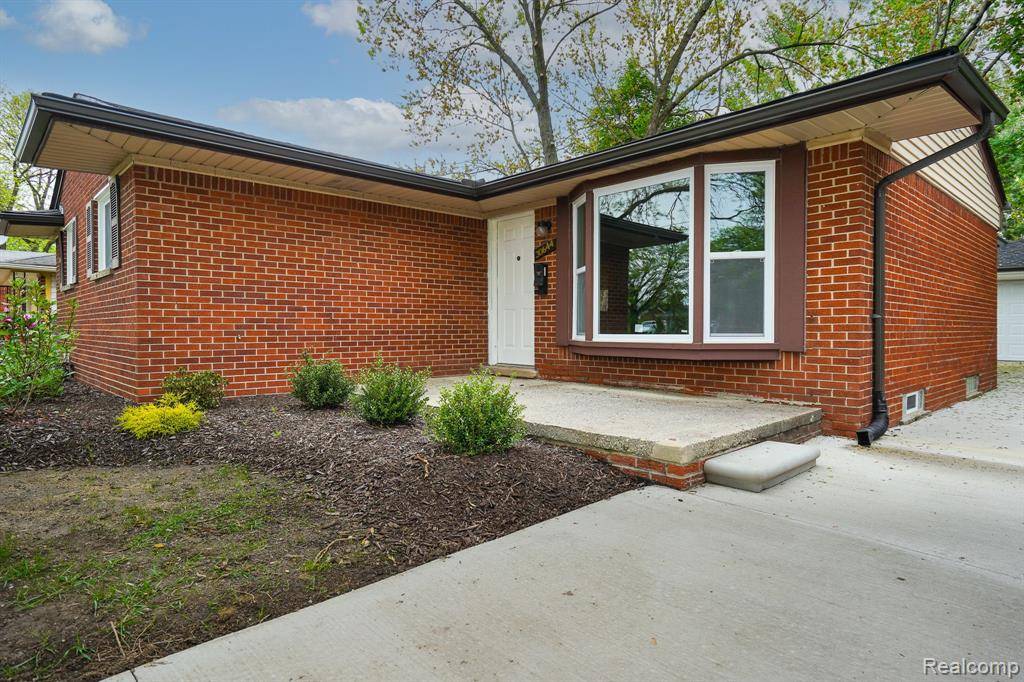 Roseville, MI 48066,30644 HAYES Road