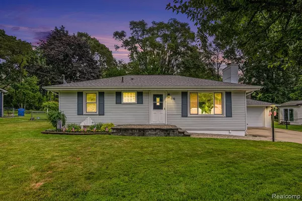 Waterford, MI 48328,716 Gertrude Road