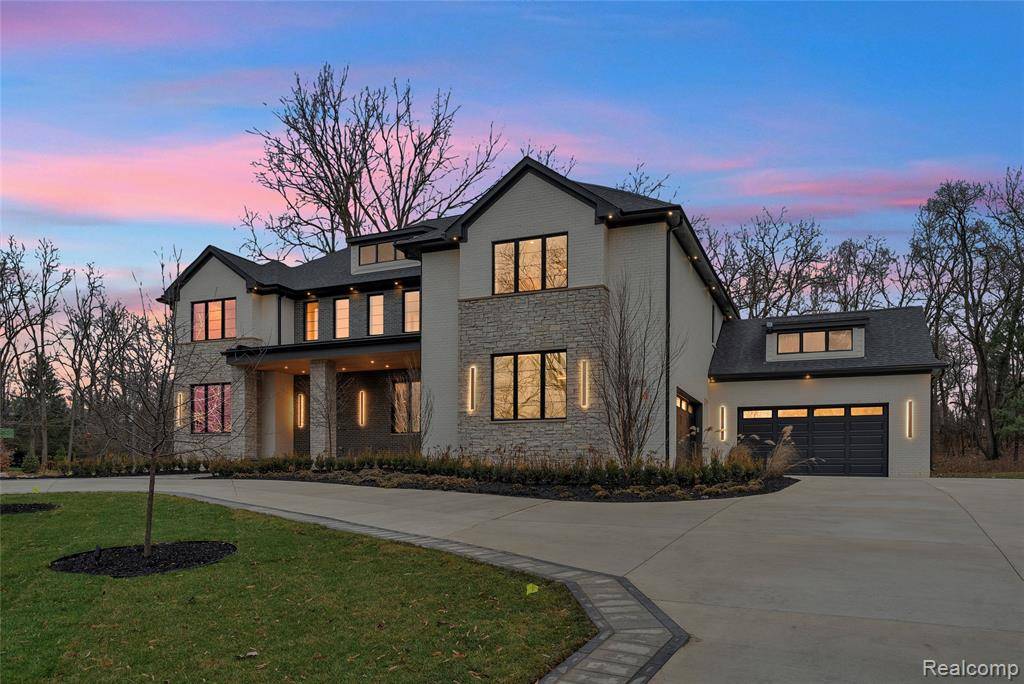 Bloomfield Hills, MI 48302,4627 CIMARRON Drive