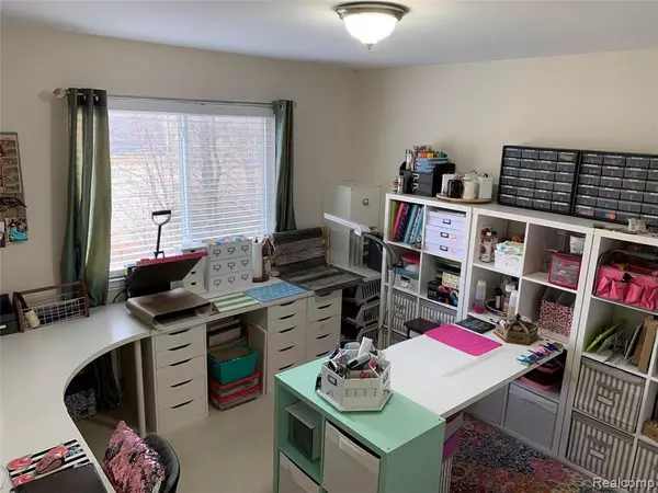 Auburn Hills, MI 48326,815 CALGARY Street