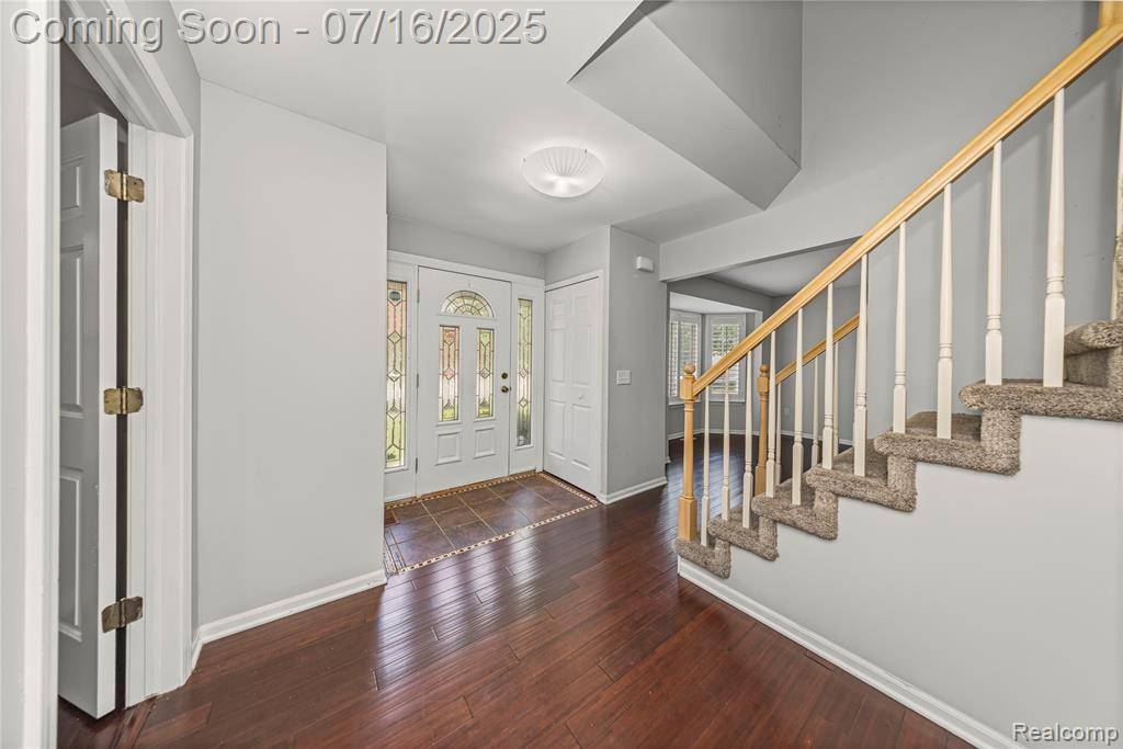 West Bloomfield, MI 48324,1844 Heron View Drive
