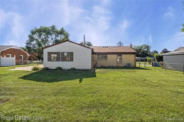 Shelby Twp, MI 48317,48374 Cardinal Street