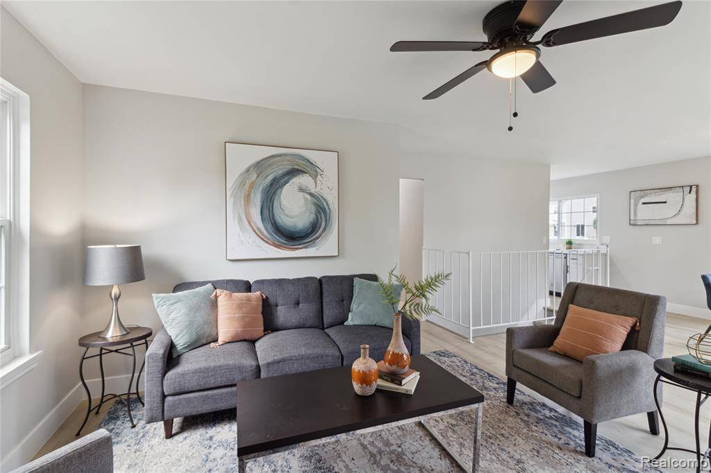 Novi, MI,23562 N Rockledge