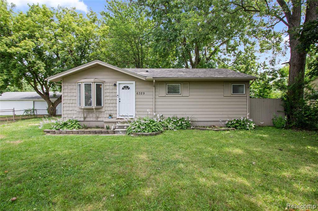 6329 Loraine Street, Romulus, MI 48174