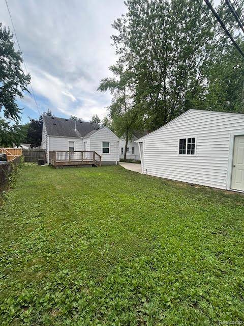 Ferndale, MI 48220,1543 Woodward Heights Heights