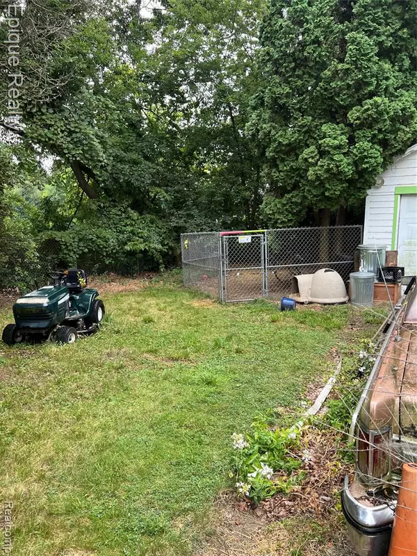 Flint, MI 48505,370 E Moore Street