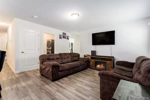 Ypsilanti, MI 48198,1648 Golfview Drive