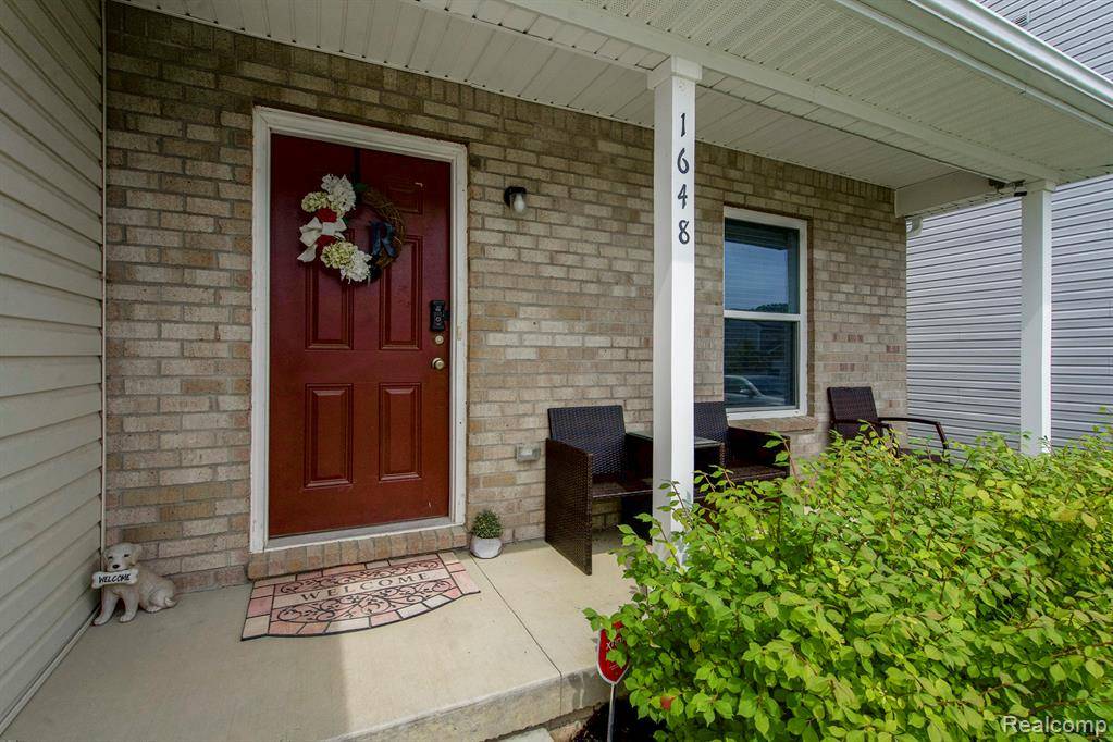 1648 Golfview Drive, Ypsilanti, MI 48198