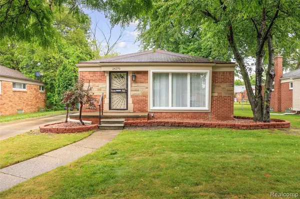 24270 Scotia Road, Oak Park, MI 48237