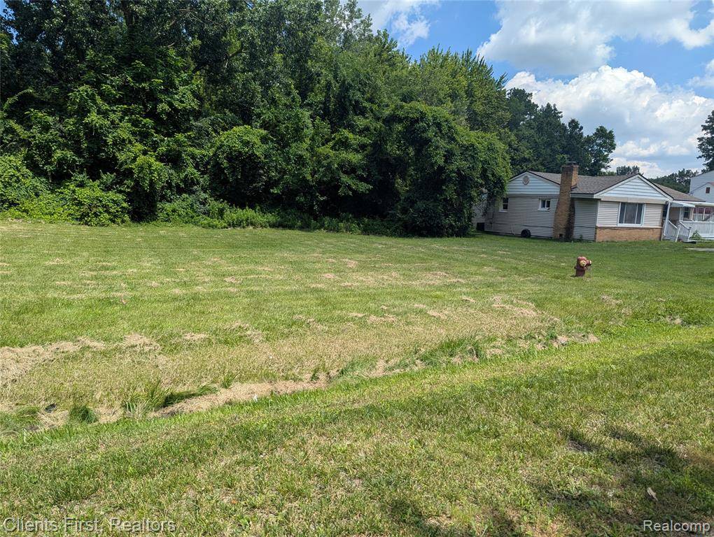 Wayne, MI 48174,35780 Beverly Road