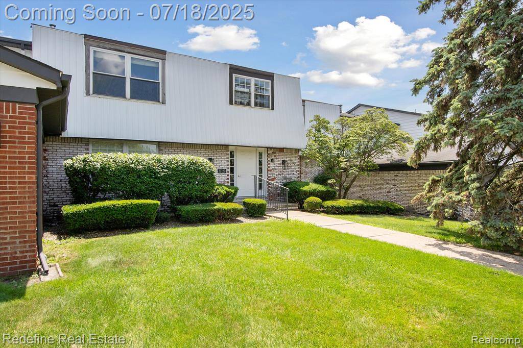 Farmington Hills, MI 48334,31120 Hunters Drive