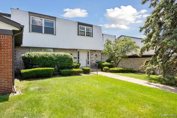 Farmington Hills, MI 48334,31120 Hunters Drive