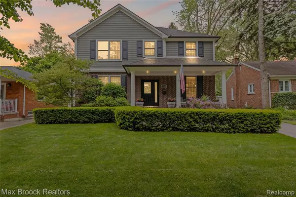 Birmingham, MI 48009,2534 BUCKINGHAM Avenue
