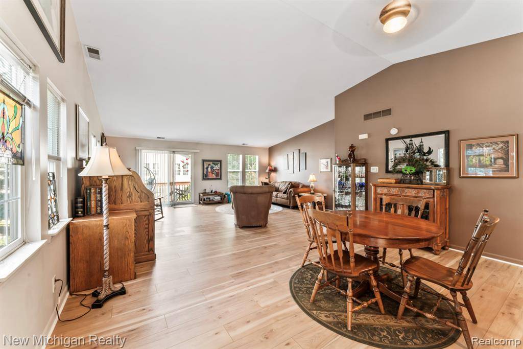 4885 Oak Hill Drive, Waterford, MI 48329