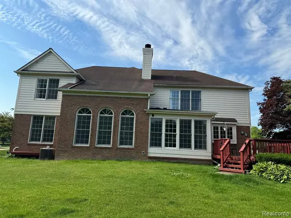 Plymouth, MI 48170,12180 HUNTERS CREEK Drive