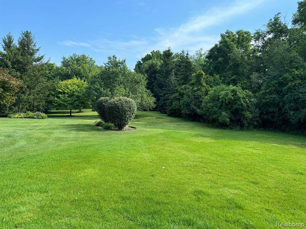 Plymouth, MI 48170,12180 HUNTERS CREEK Drive