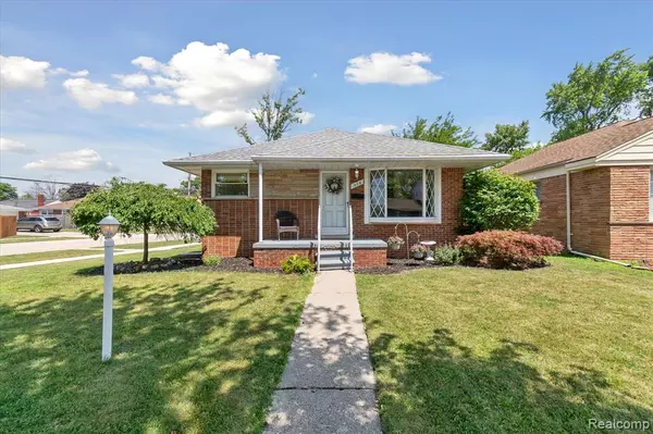 386 Shore Drive, Lincoln Park, MI 48146