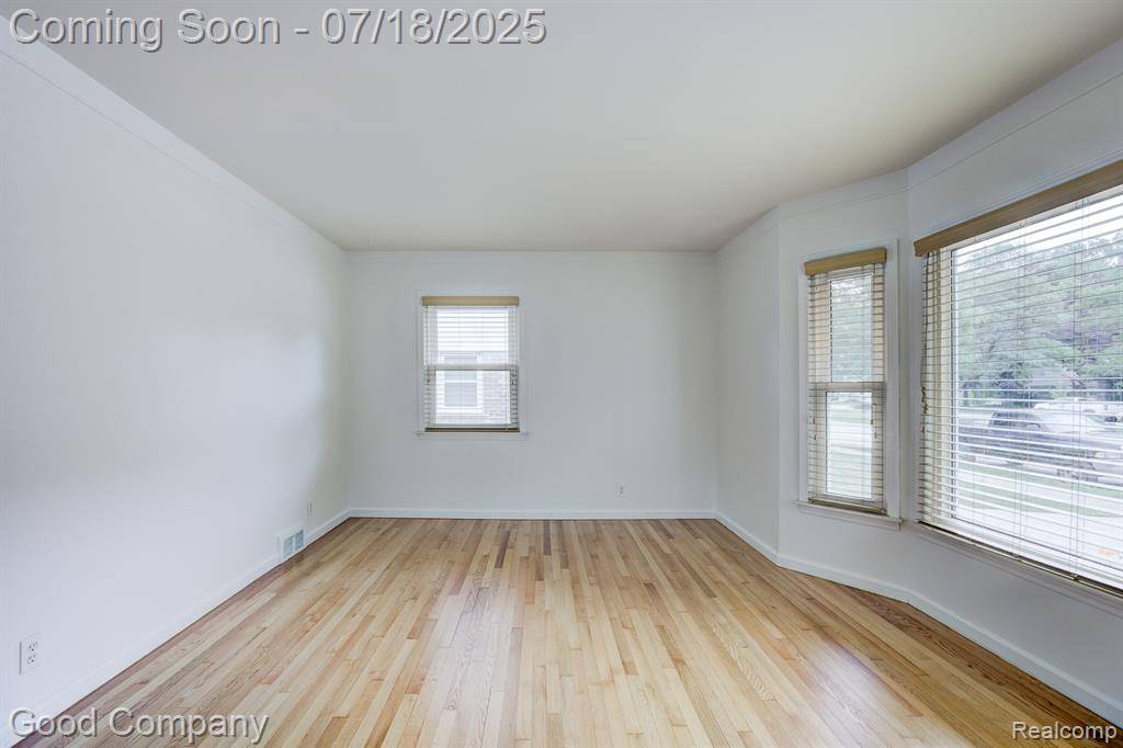 Royal Oak, MI 48067,923 E 4th Street