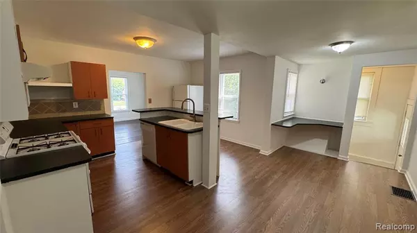 Troy, MI 48084,71 Cloveridge Drive