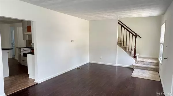 Troy, MI 48084,71 Cloveridge Drive