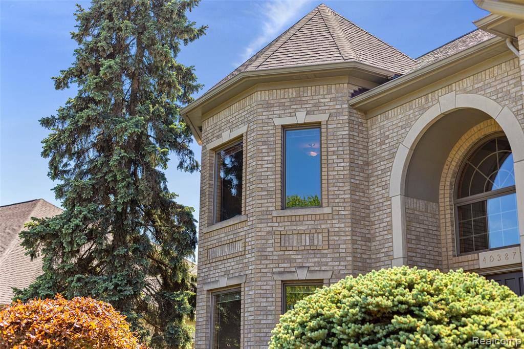 Clinton Twp, MI 48038,40387 Emerald E Lane