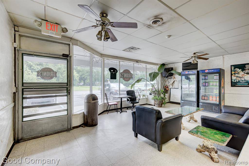 Saint Clair Shores, MI,36643 Jefferson Avenue