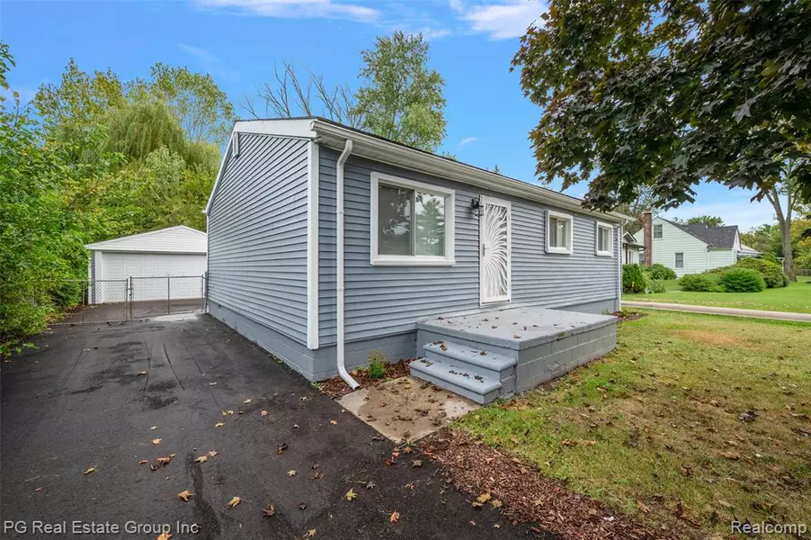 21986 Wellington Avenue, Warren, MI 48089