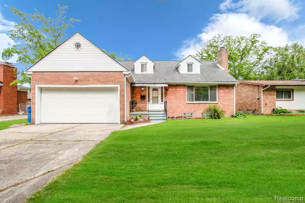 24370 Eureka Avenue, Warren, MI 48091