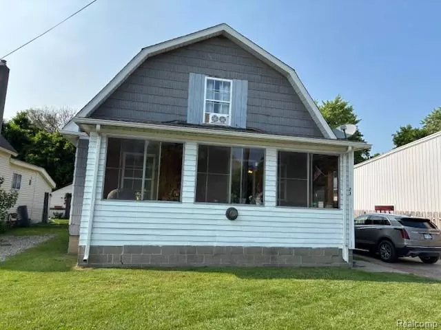 Oxford, MI 48371,23 Broadway Street