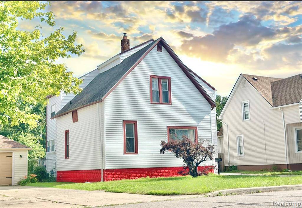 532 Chestnut Street, Wyandotte, MI 48192