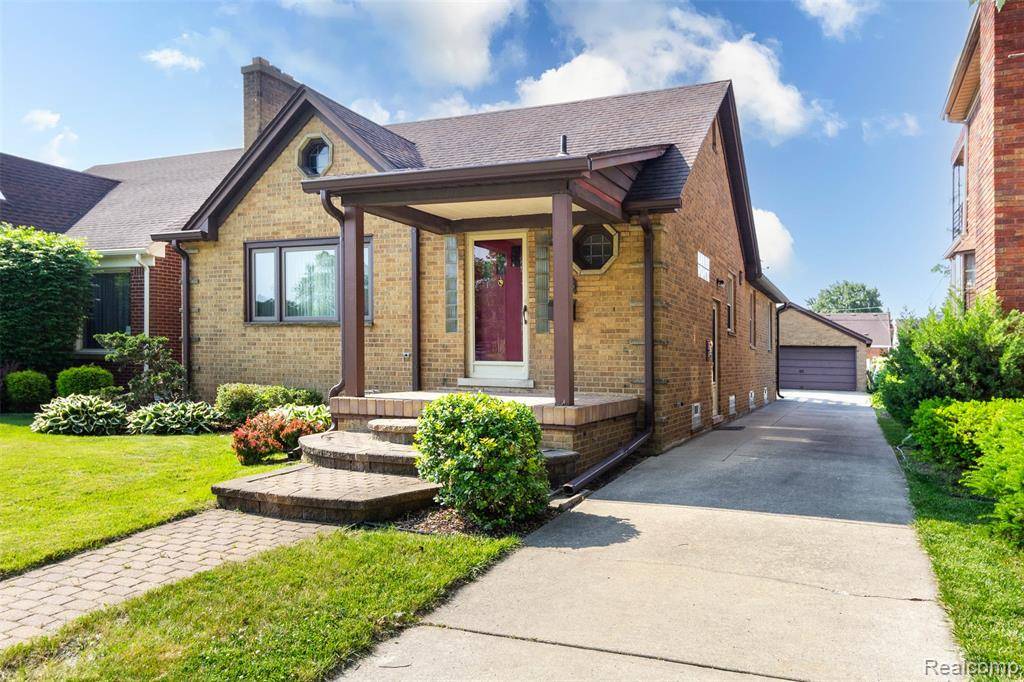 Wyandotte, MI 48192,1565 Superior Boulevard